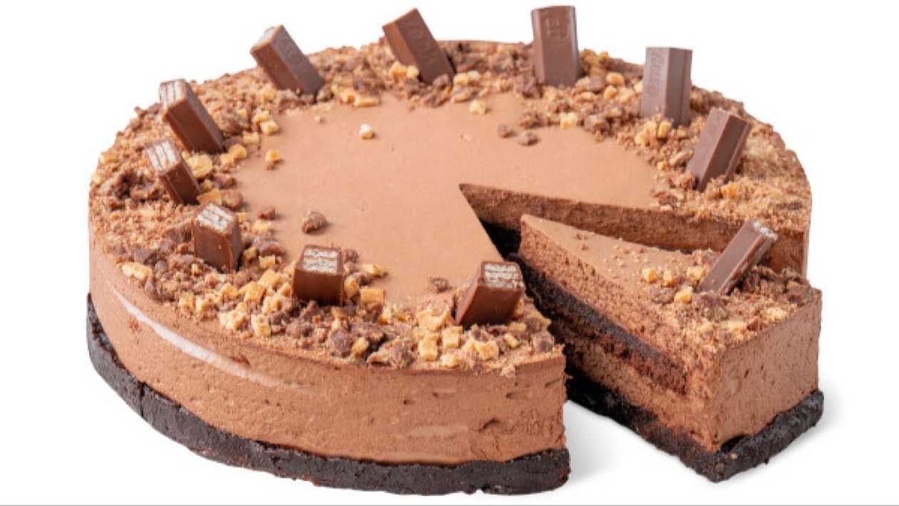 Kit Kat cake