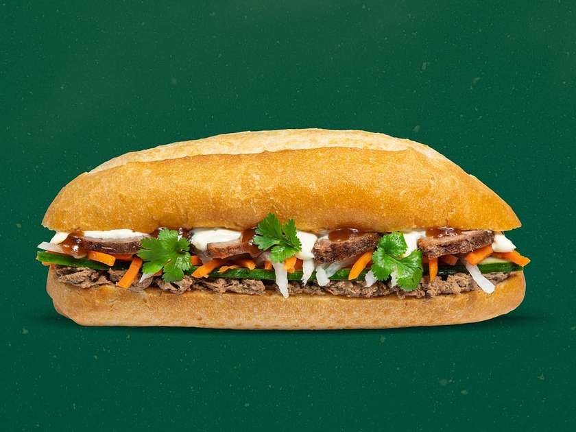 Banh—mi—char siu (bageta s marinovaným vepřovým masem)
