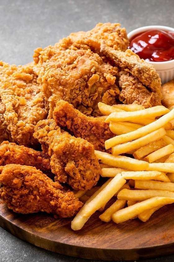 Fried Chicken (3pcs) with Fries (Chips)