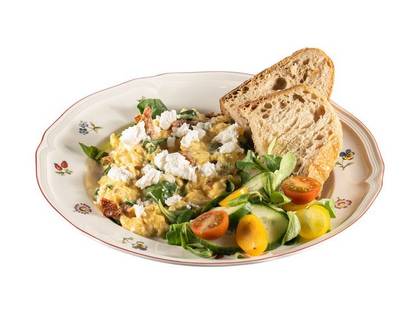 Scrambled Eggs with Goat Cheese, Spinach and Sun-Dried Tomatoes