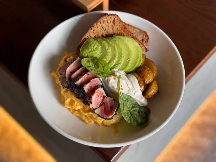 Scramble with Seared Tuna