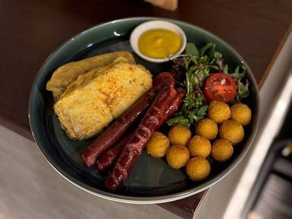 Breakfast with Sausages