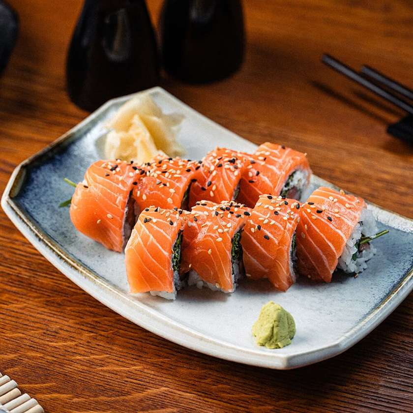 Special salmon roll