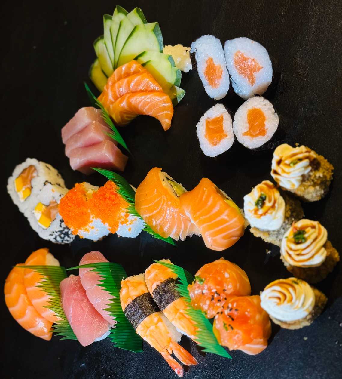 Lover 28 Special Sushi with Sea Urchin