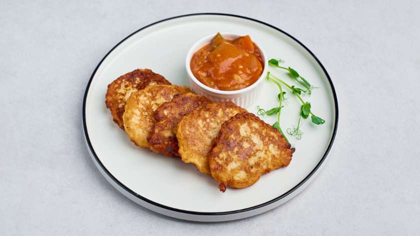 7b. Placki ziemniaczane z gulaszem wołowym