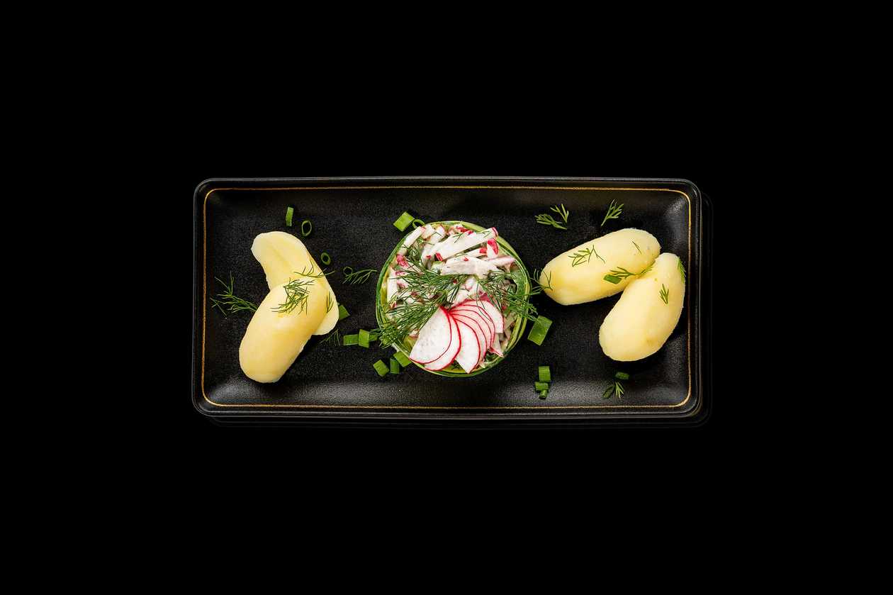 Herring fillet with radishes