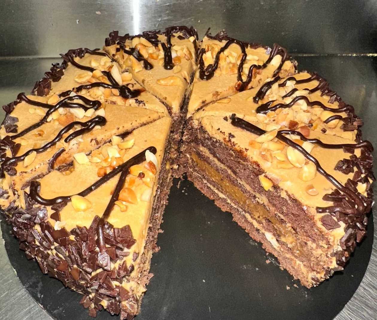 торт Снікерс