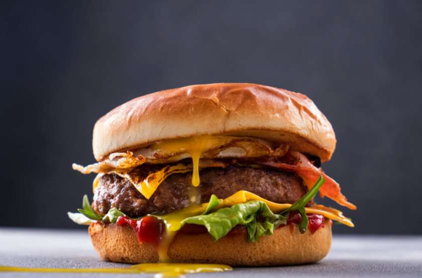 Hamburguer com Ovo
