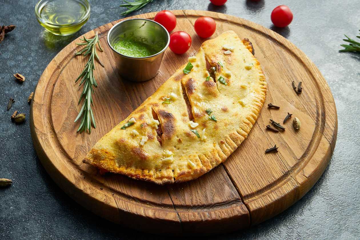 Calzone - pizzová kapsa