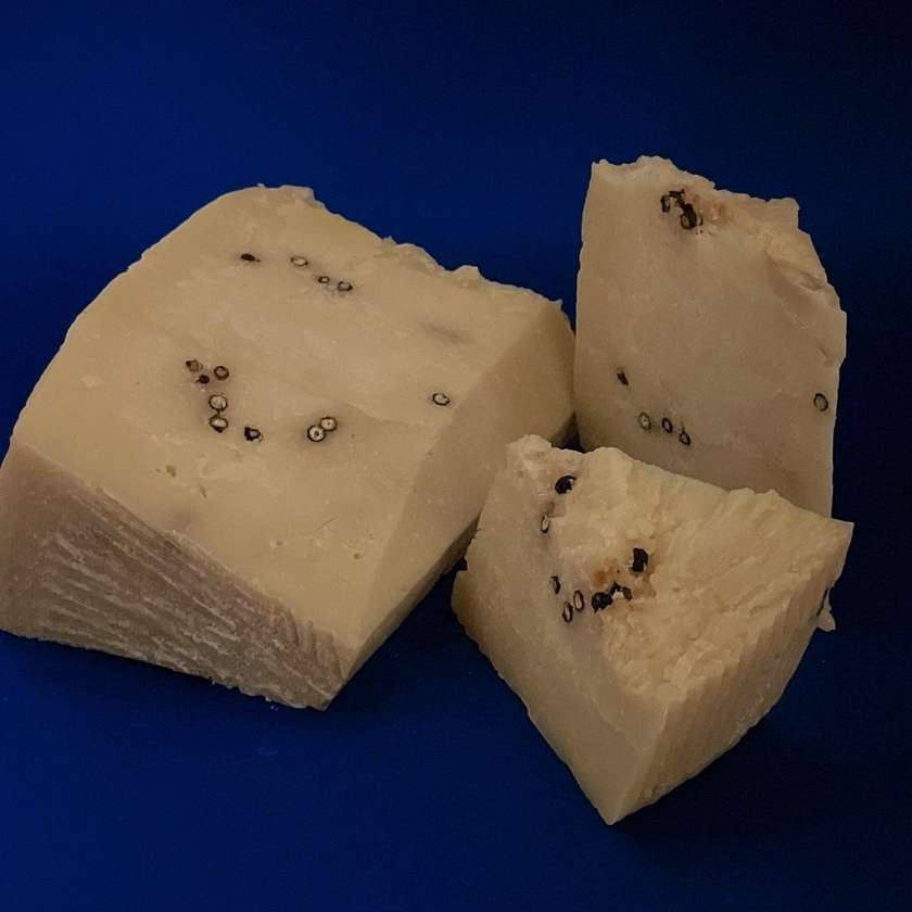 Pecorino Calcagno Pepato With Pepper