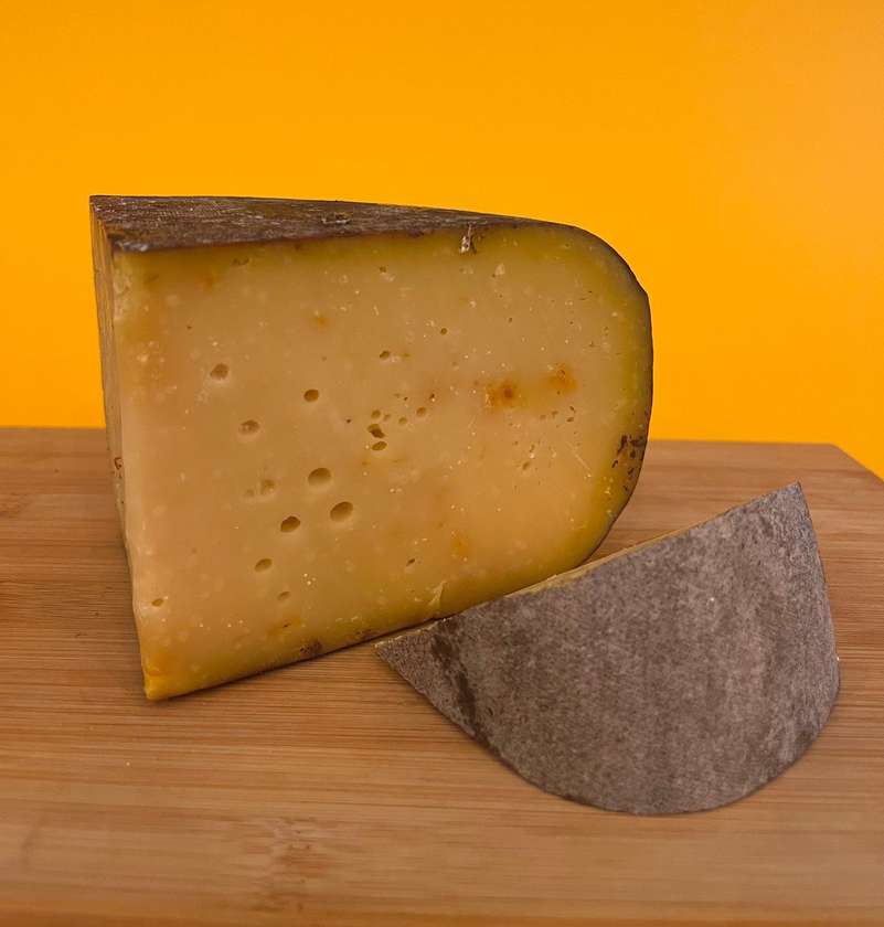 Tomme Berry Cheese With Saffron