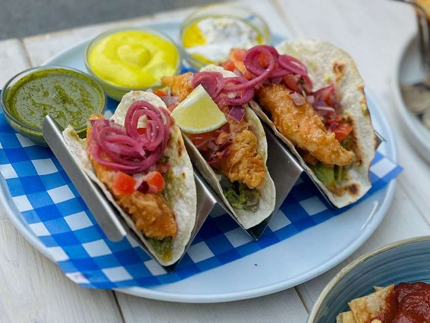 Fish Tacos s mango salsou (3ks)