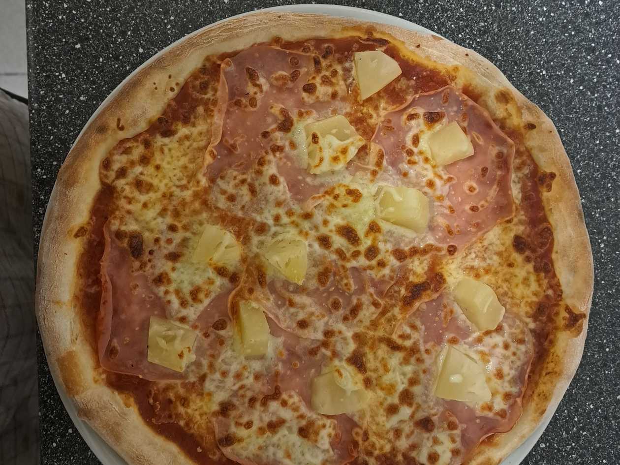 PIZZA QUATTRO FORMAGGI   mala