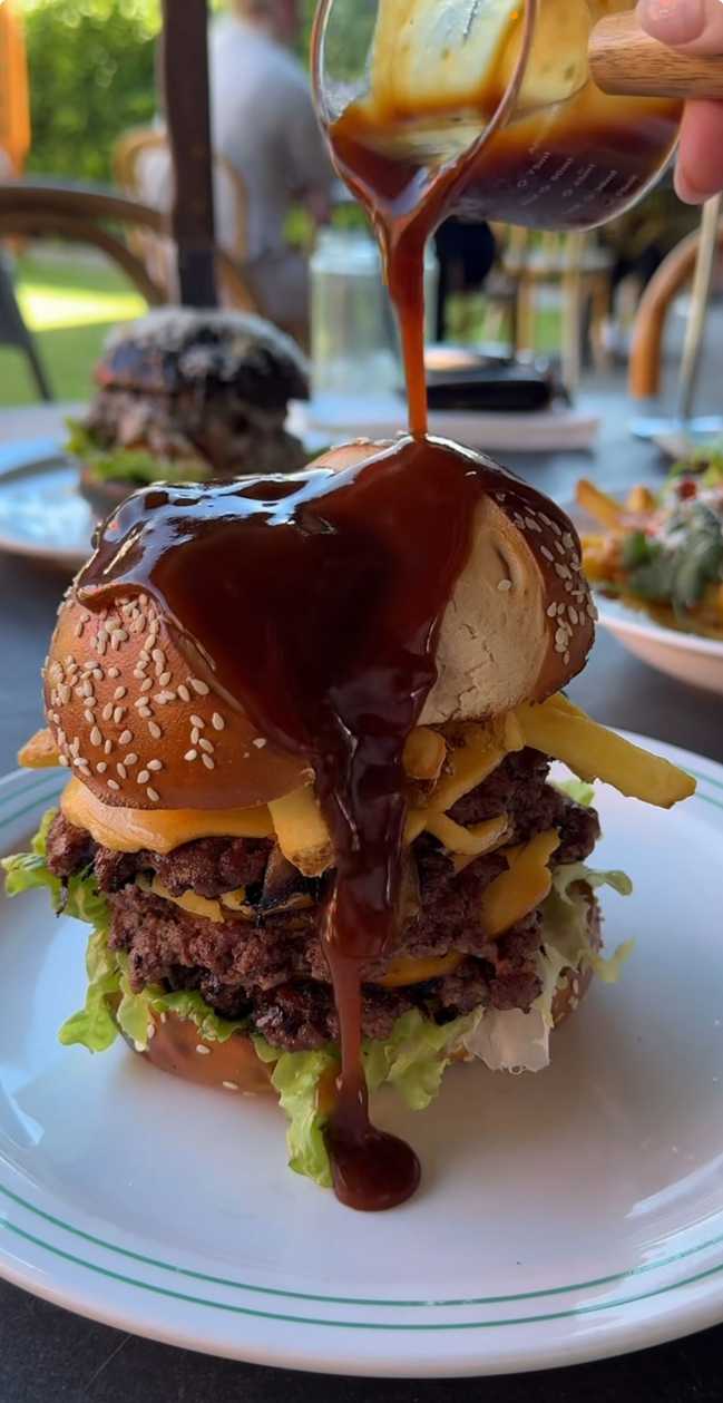 Big Bite Beast + frī kartupeļi