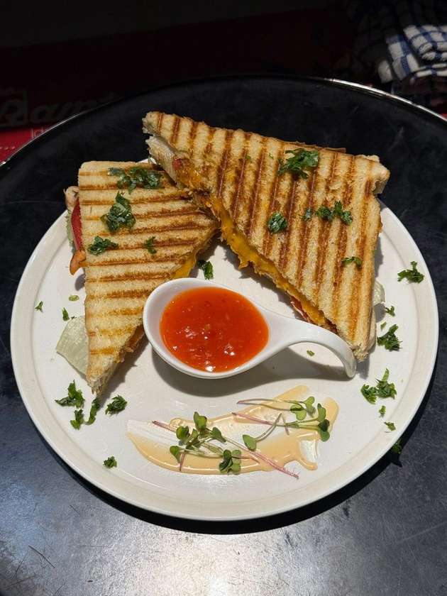 Chicken Tomato & Cheese