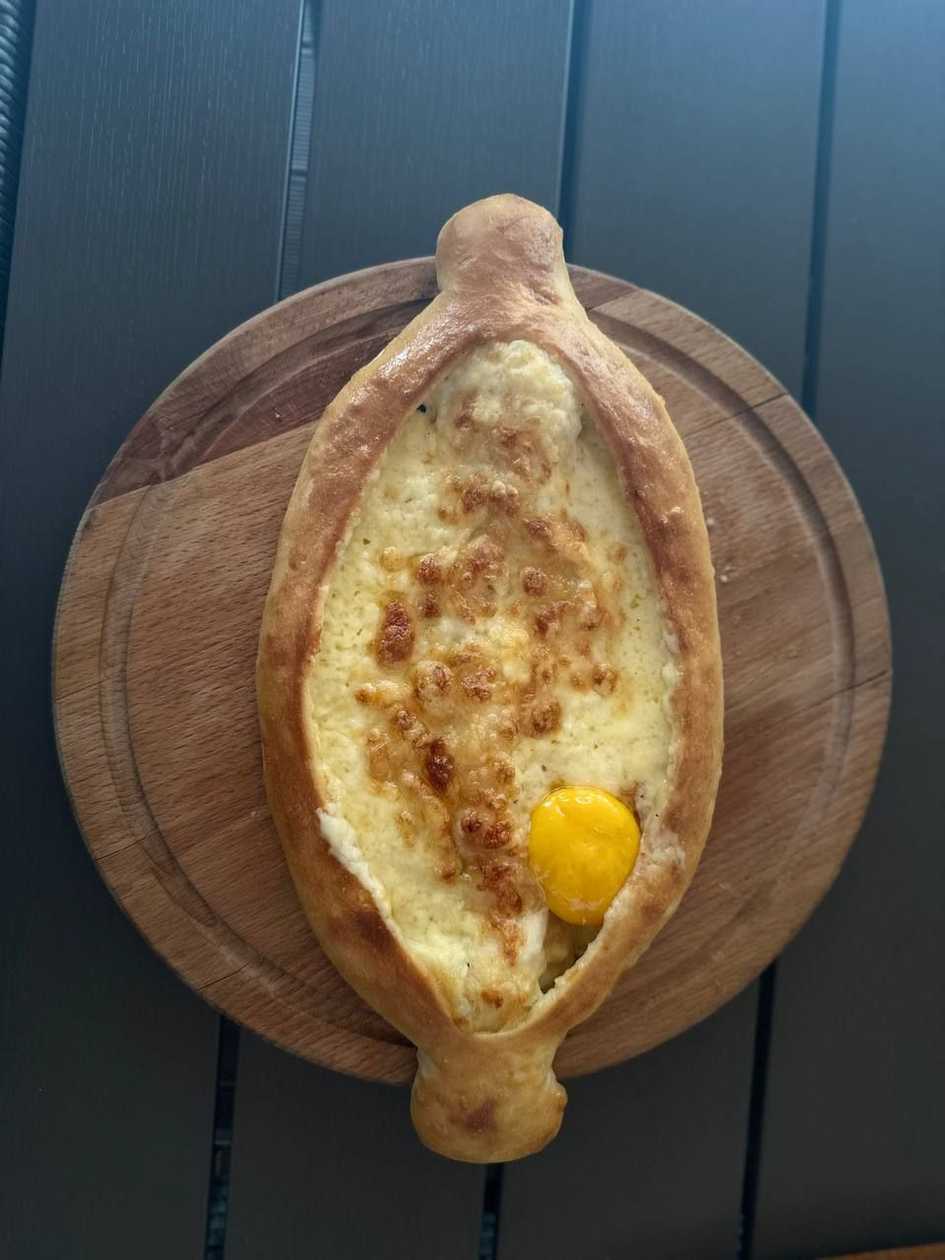 Khachapuri Adjaruli