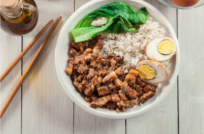 M21. Vepřove Maso po Sečuánský s Rýží+Cola0.33l