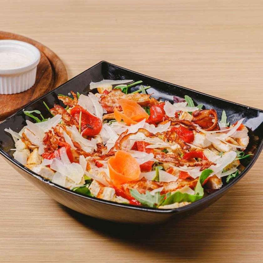 Insalata Pollo E Pancetta Croccante