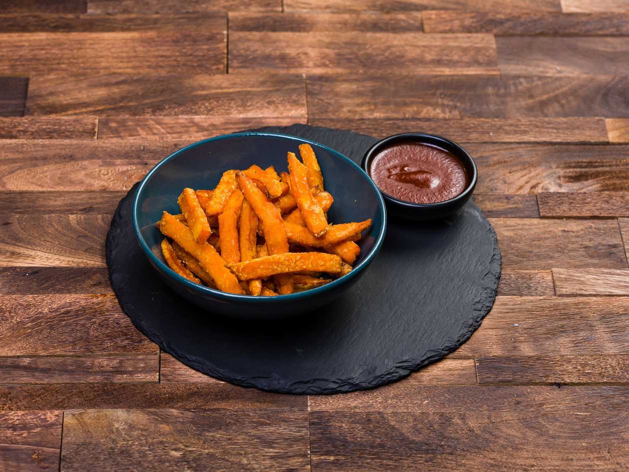 Deep-fried sweet popates with sauce (optional)