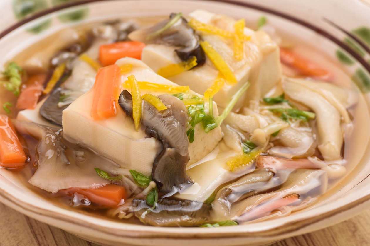 92. To-Fu s Bambusem a Houbami (6,12)