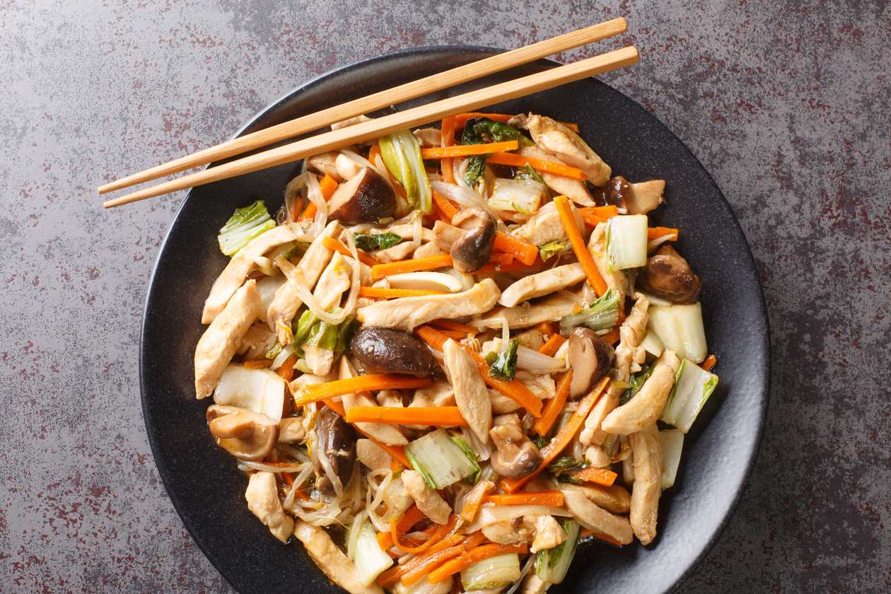 51. Frango Chop Suey