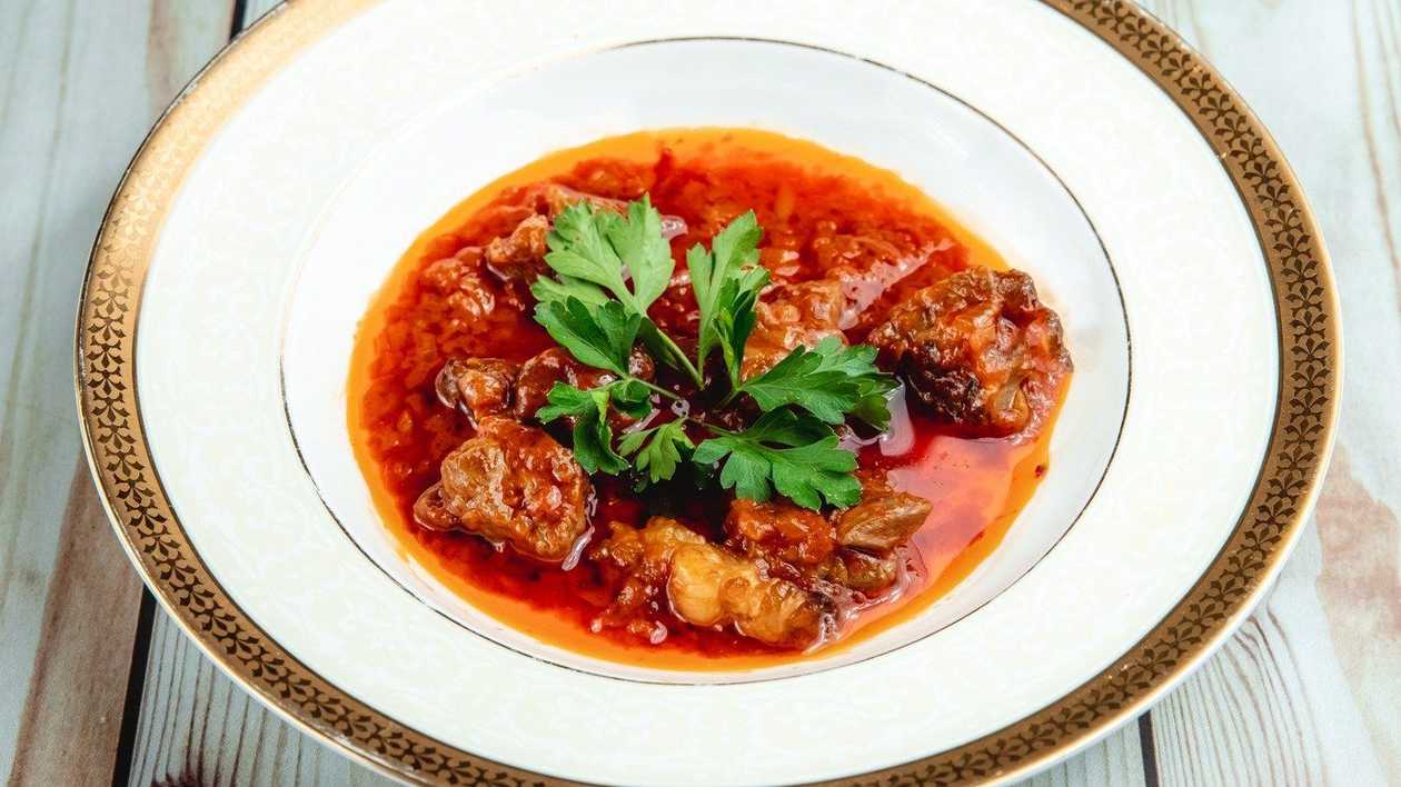 Qulyaş Dana Əti ilə