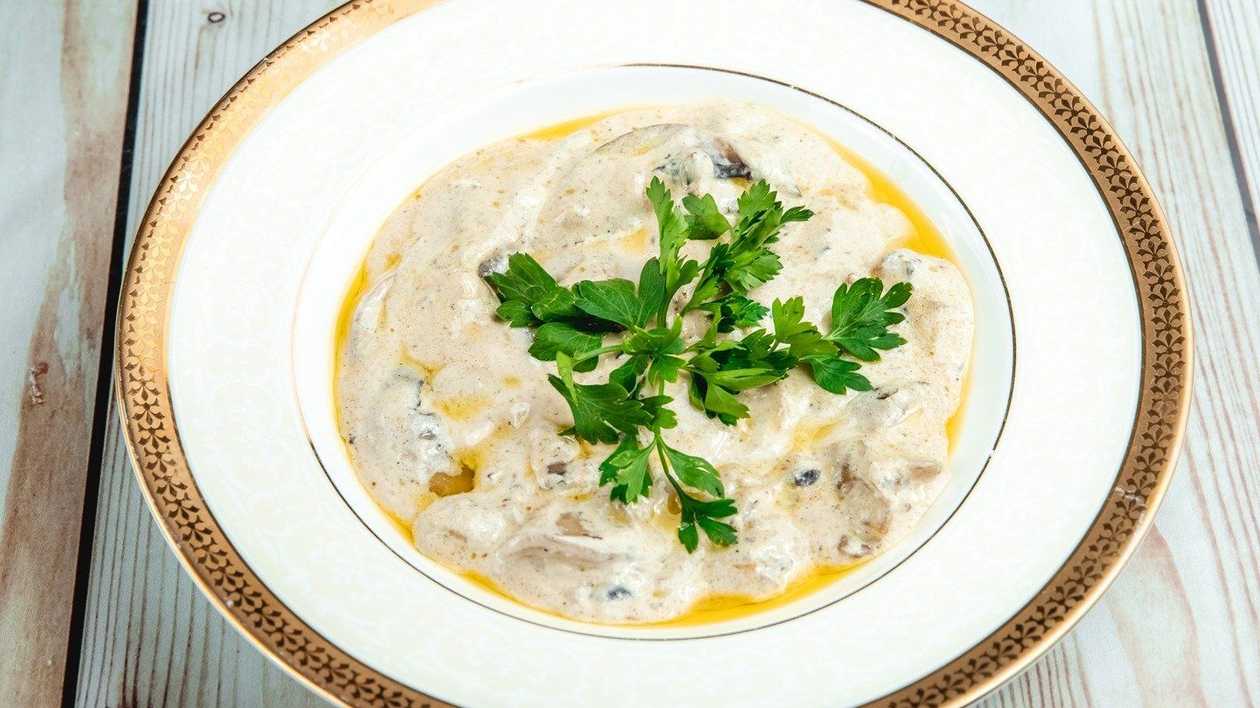 Qaymaqlı Göbələk