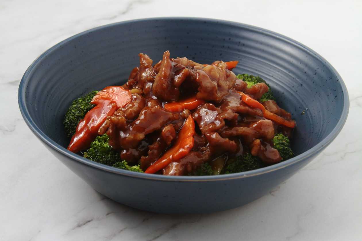 86. Carne de Vaca com Molho de Ostra