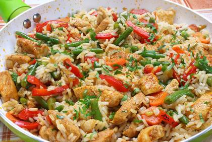 M6. Kuře se Zeleninou a Rýží