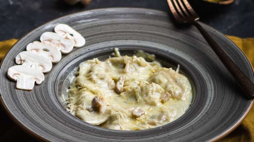 Dumplings with mushroom sauce