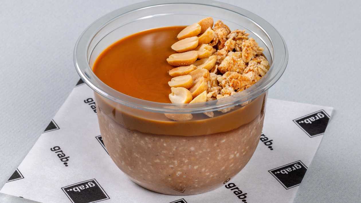 Snickers Protein Overnight Oats
