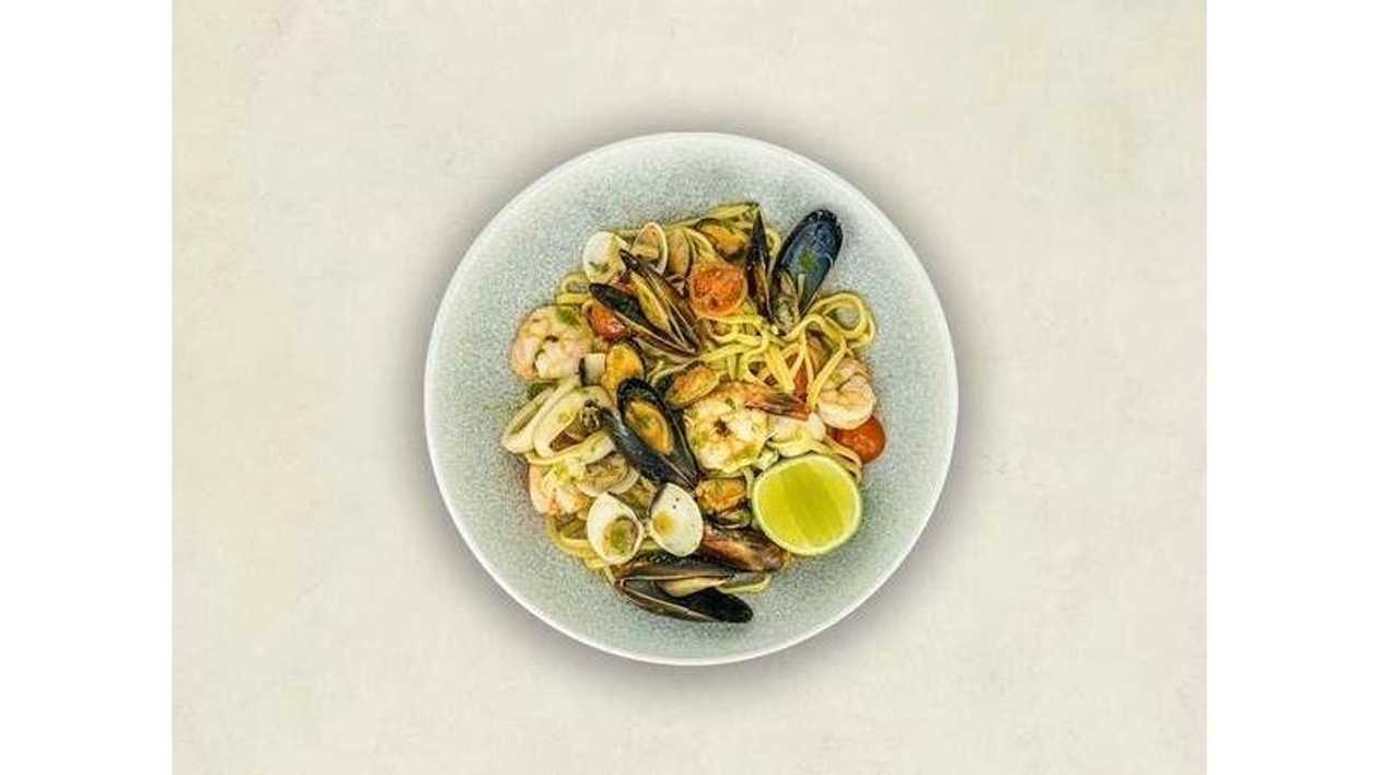 Homemade Linguine with Seafood in White Wine Sauce