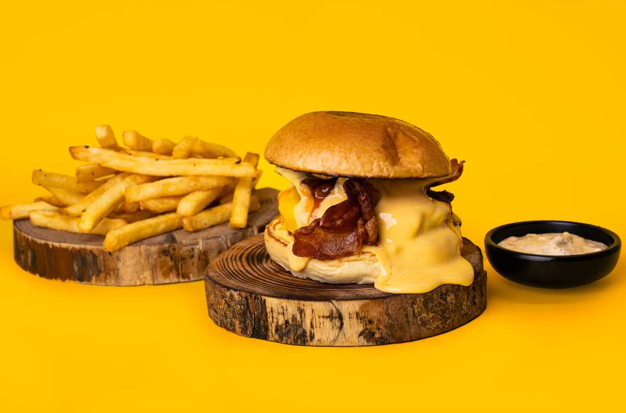 Mega Cheeseburger