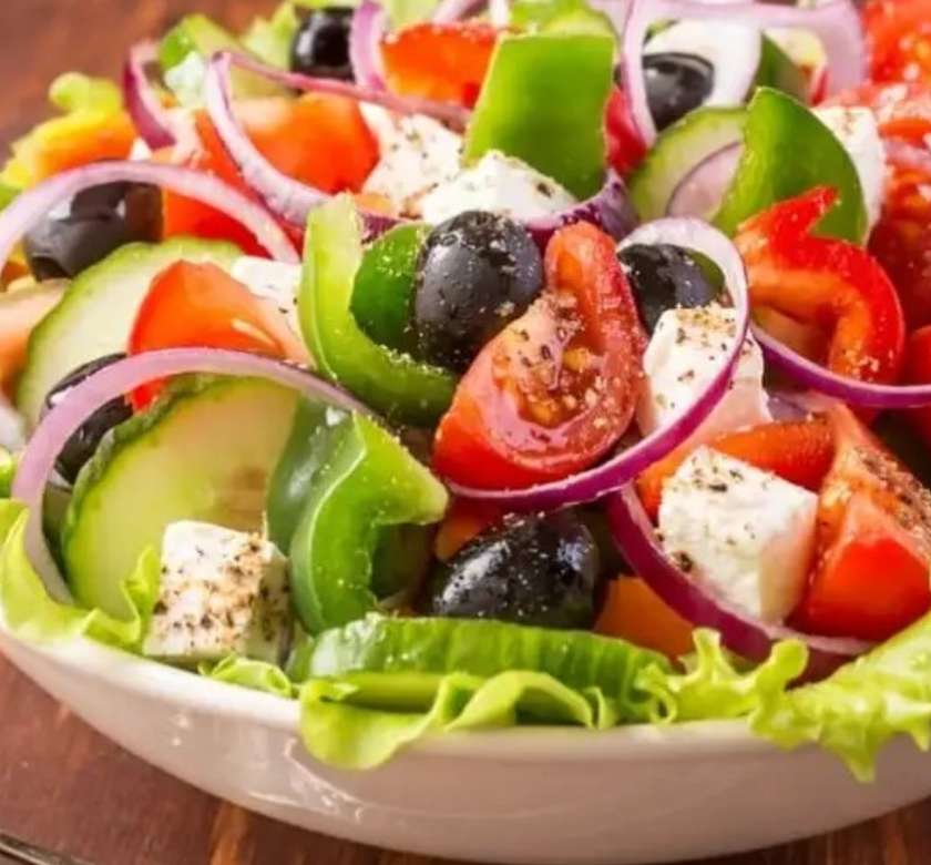 Akdeniz salatı