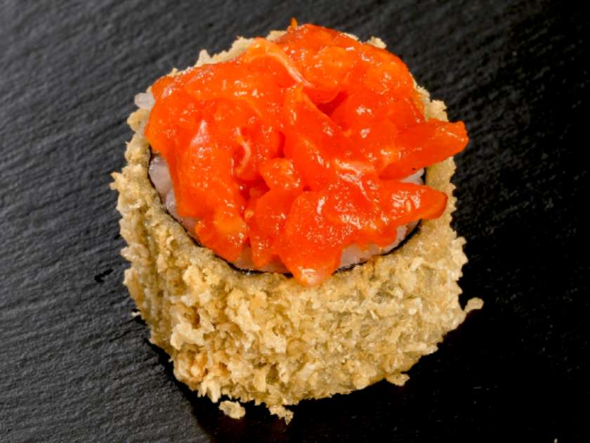 Маринара Лосось рол