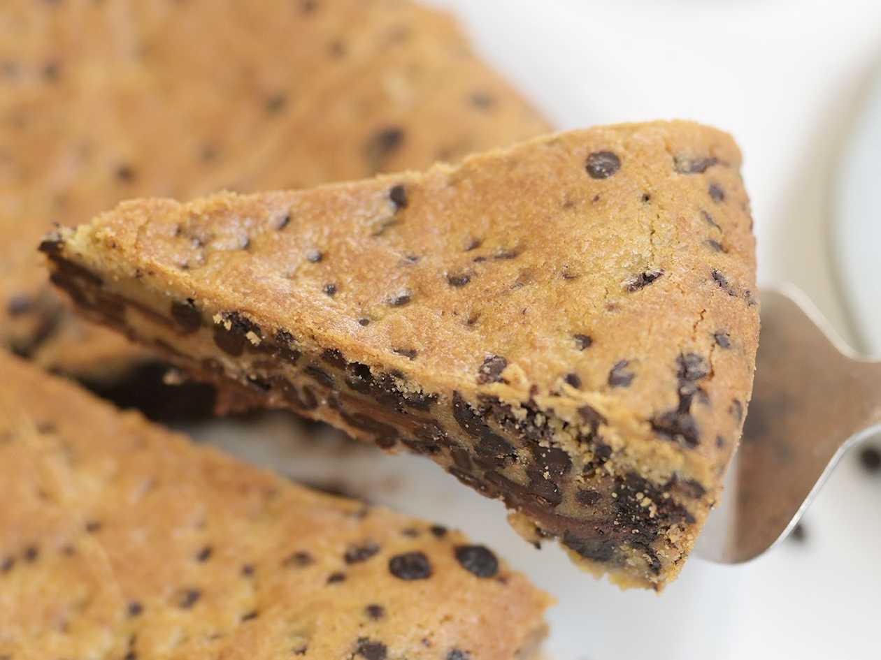 Chocolate Chip Cookie