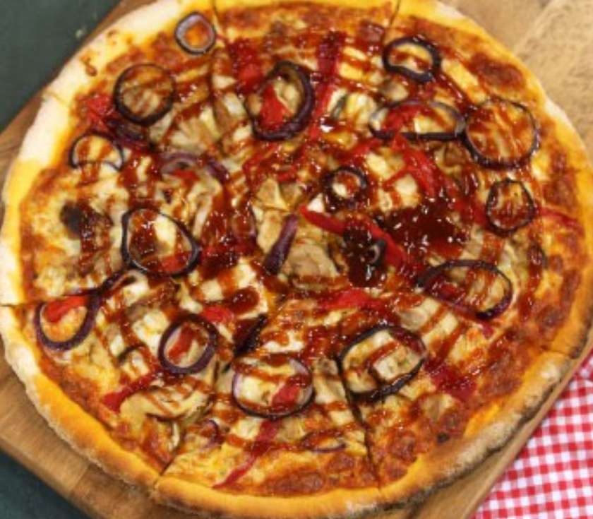 Barbekyü pizza