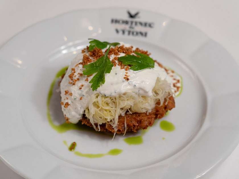 Our cabbage pastry, sour cream with garlic, spiced cabbage, cracklings