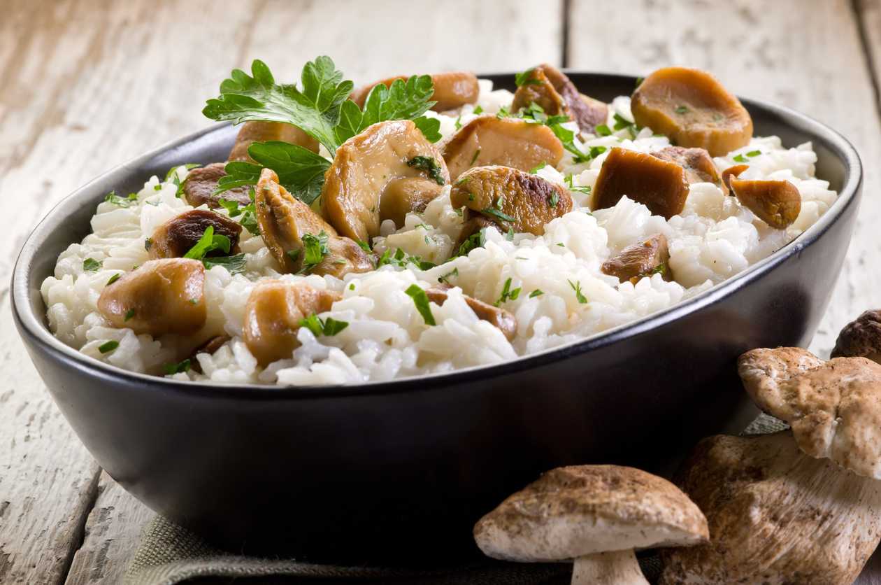 Pork with bamboo and mushrooms, rice