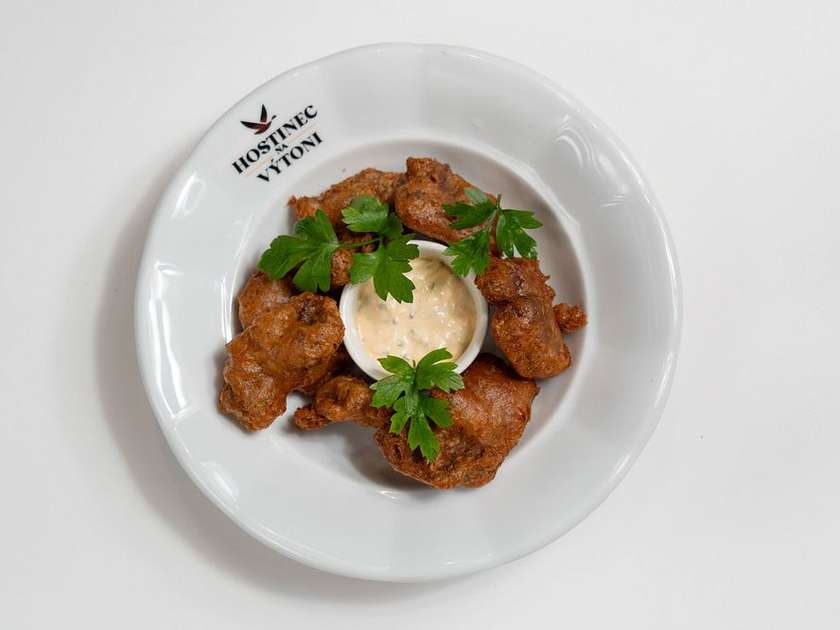 Fried duck livers and hearts in beer batter, spicy mayonnaise