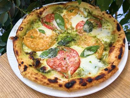Pizza Caprese