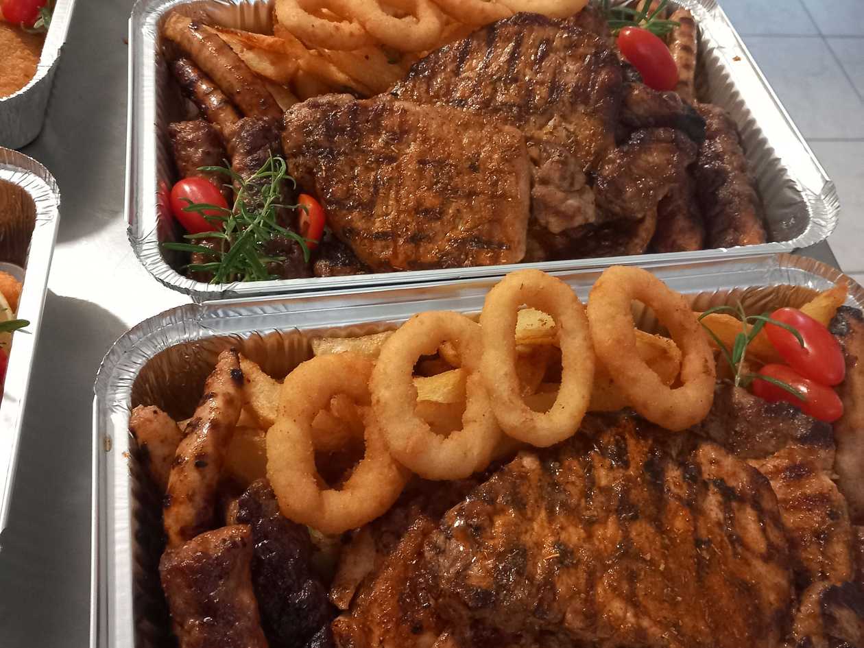 Platoul casei (grătar)