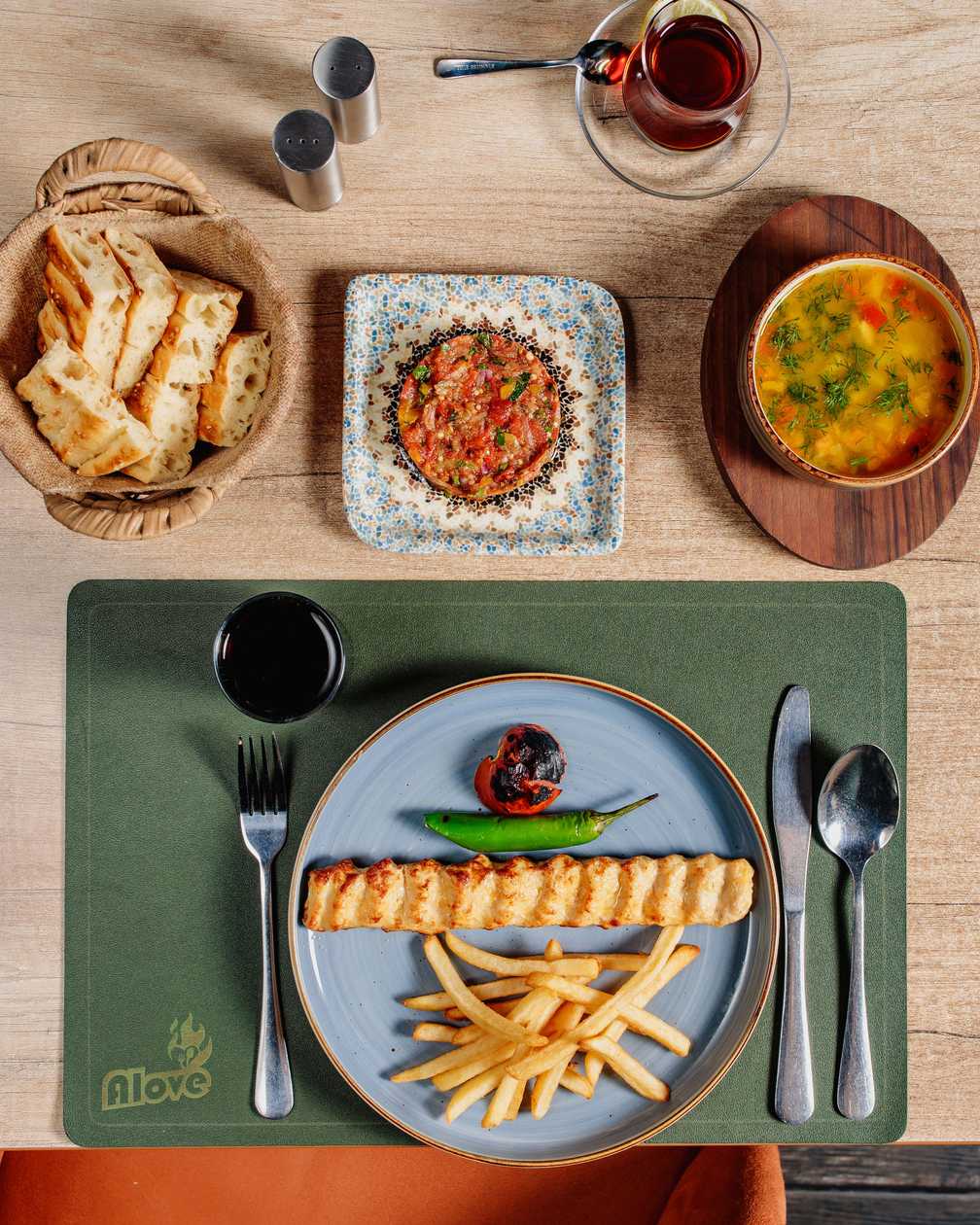 Business lunch (Toyuq Lülə Kababı,şorba,salat,içki)