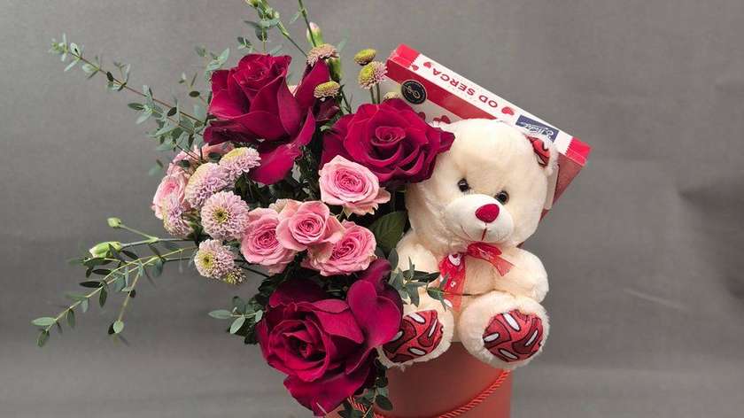 Red Flower Box