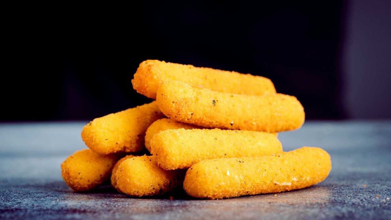 Mozzarella Sticks / 8pcs