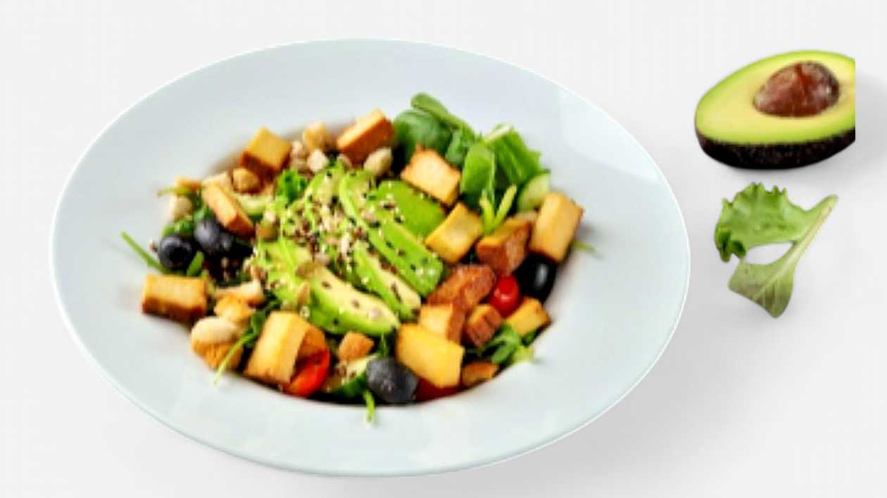 Tofu Salad with Hummus, Avocado, Olives and Seeds 🥦