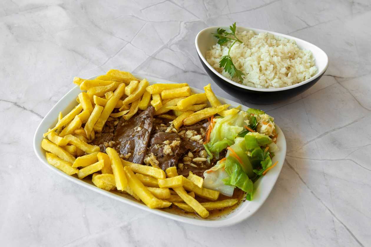 Bifinhos de Vitela ao Molho de Alho