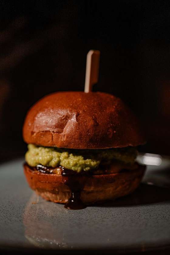 ASIAN BURGER