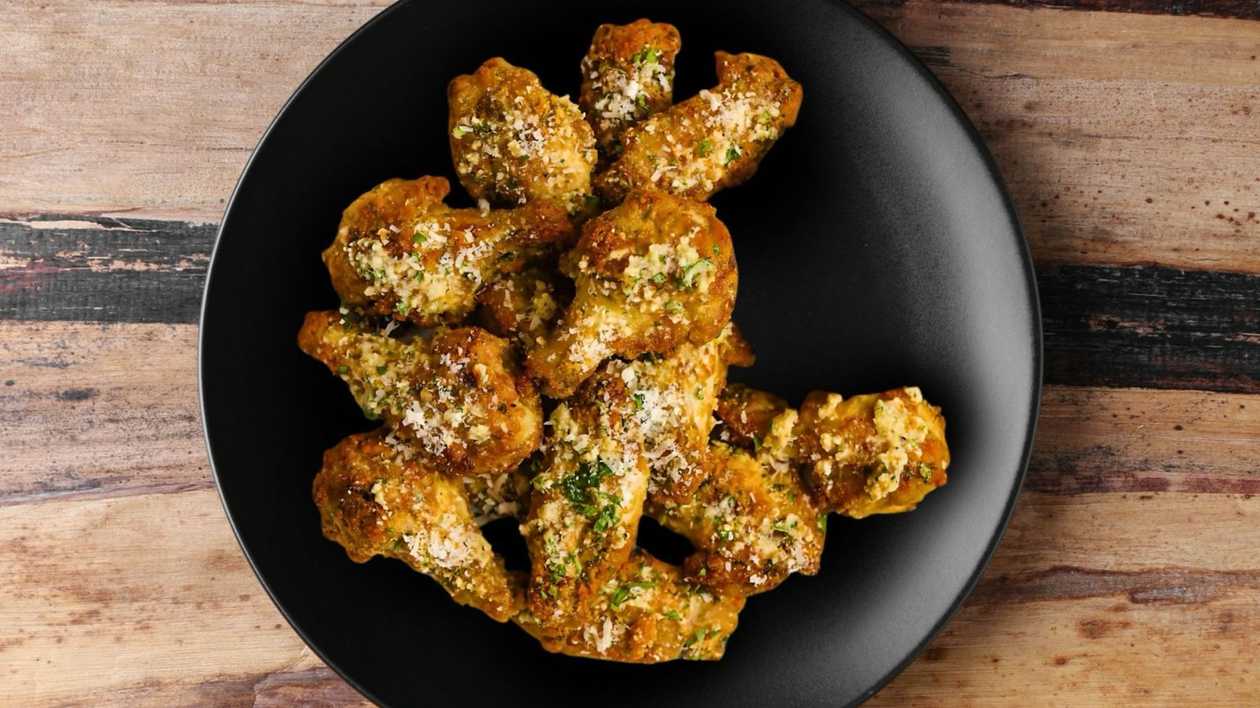 5 Garlic Parmezan Wings