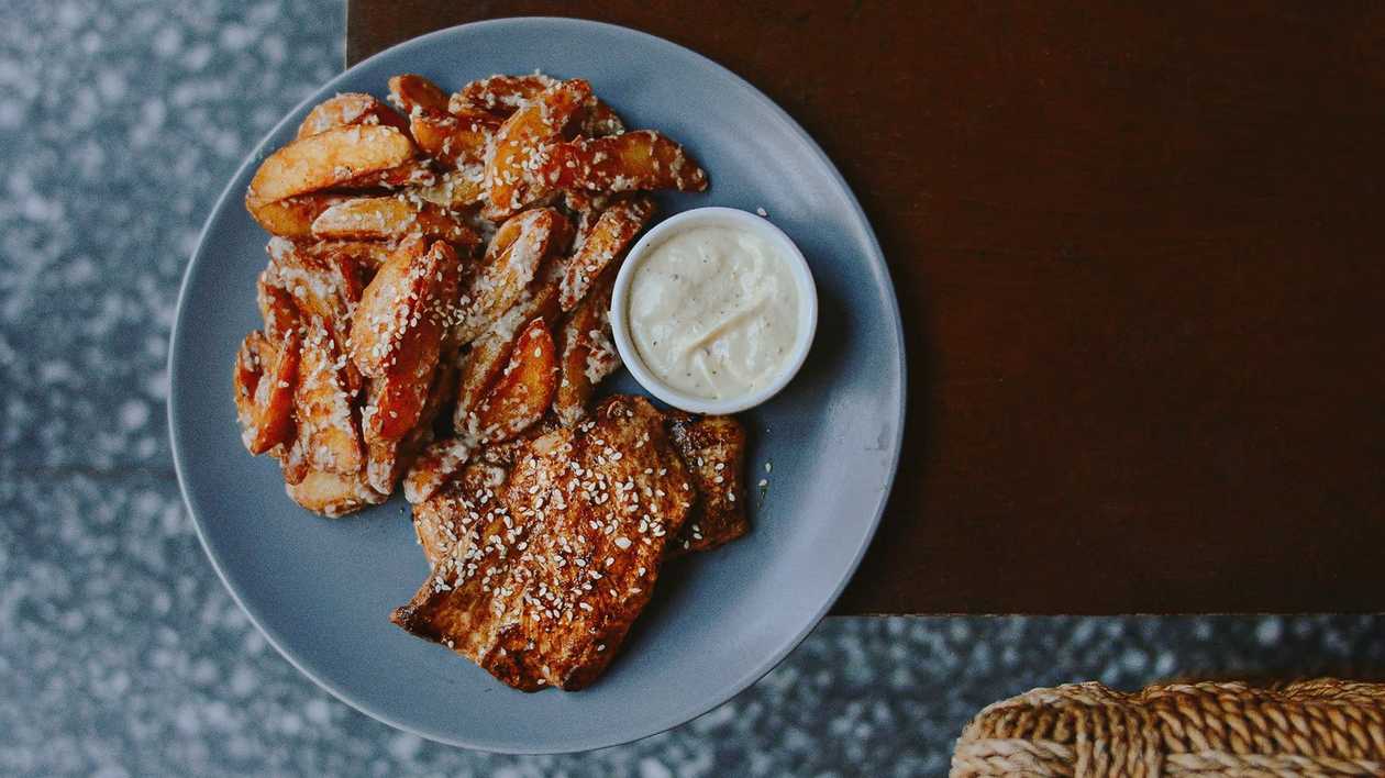 Chicken Star With Wedges Potatoes Vendolo